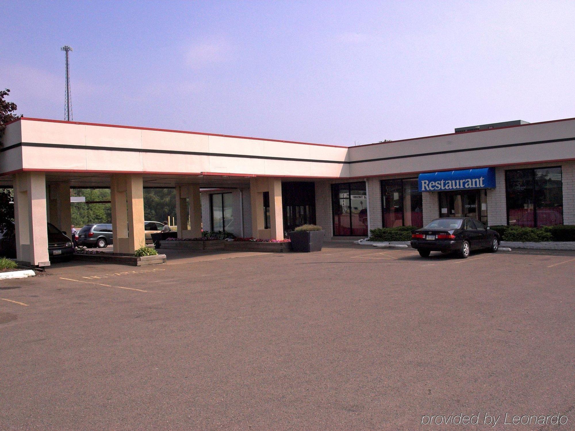 Quality Inn & Suites Fairview  Exterior foto